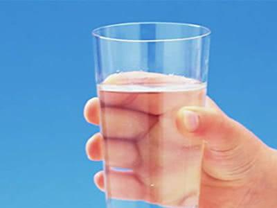uống ít nước gây bệnh sỏi thận